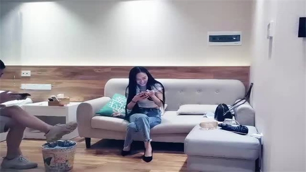 探花大神约炮极品长发骚妹 酒店偷拍狂干湿透嫩穴 内射颜射双飞